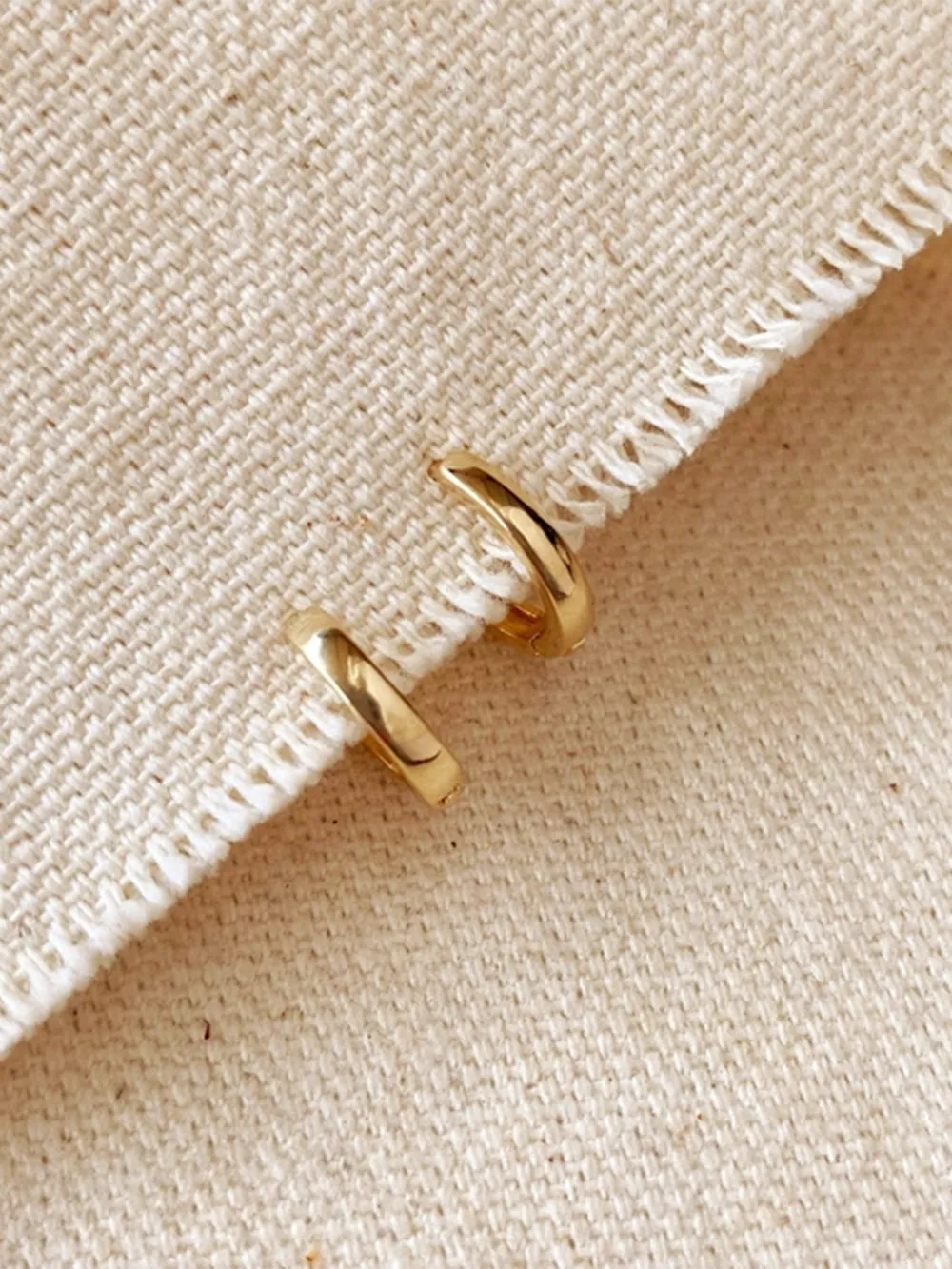 18k Gold Filled Plain 11mm Clicker Hoop Earrings