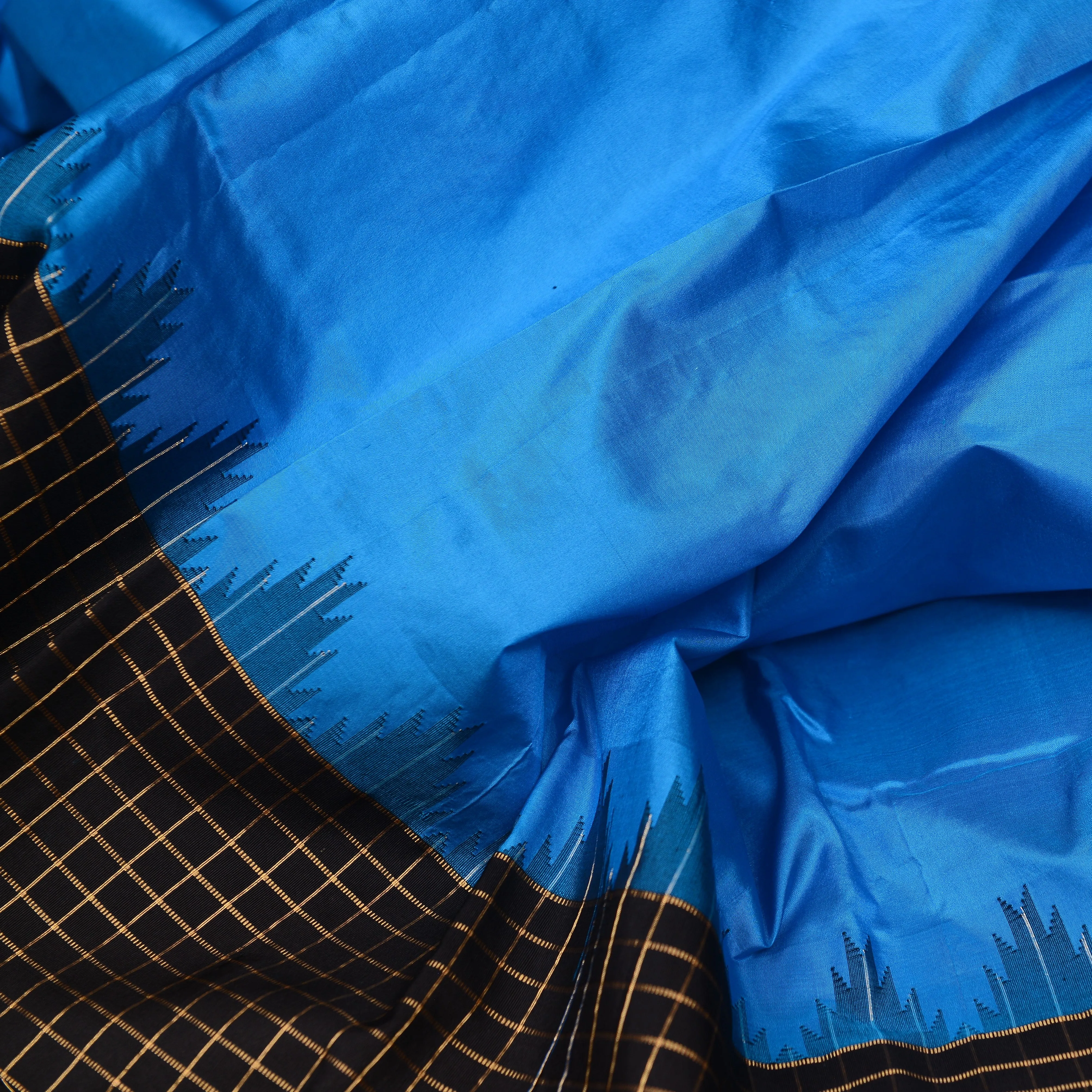 Handwoven Blue with Black Bangalore Silk Saree - 118N006246DSJ