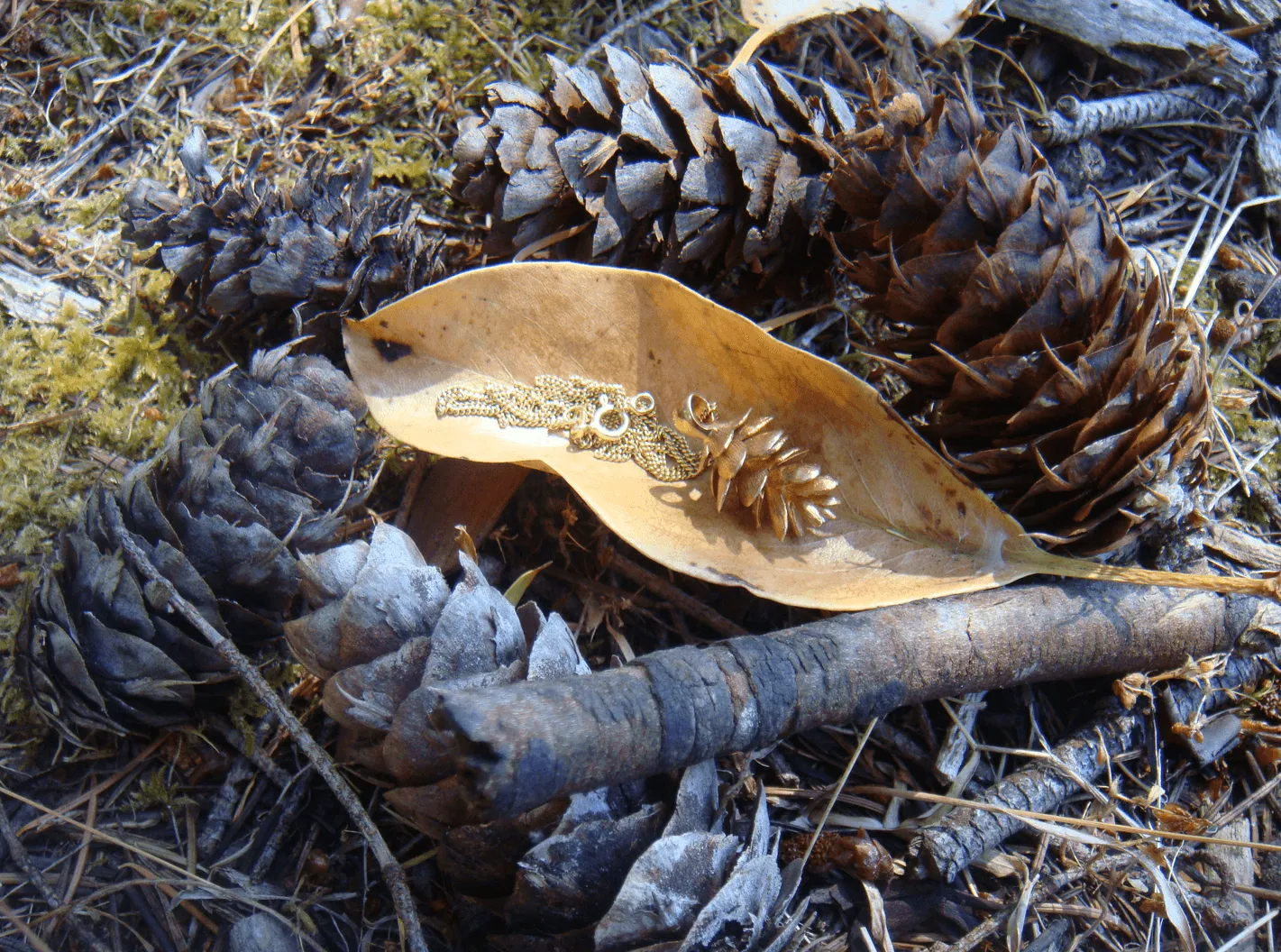 Pinecone Pendant Rose Gold