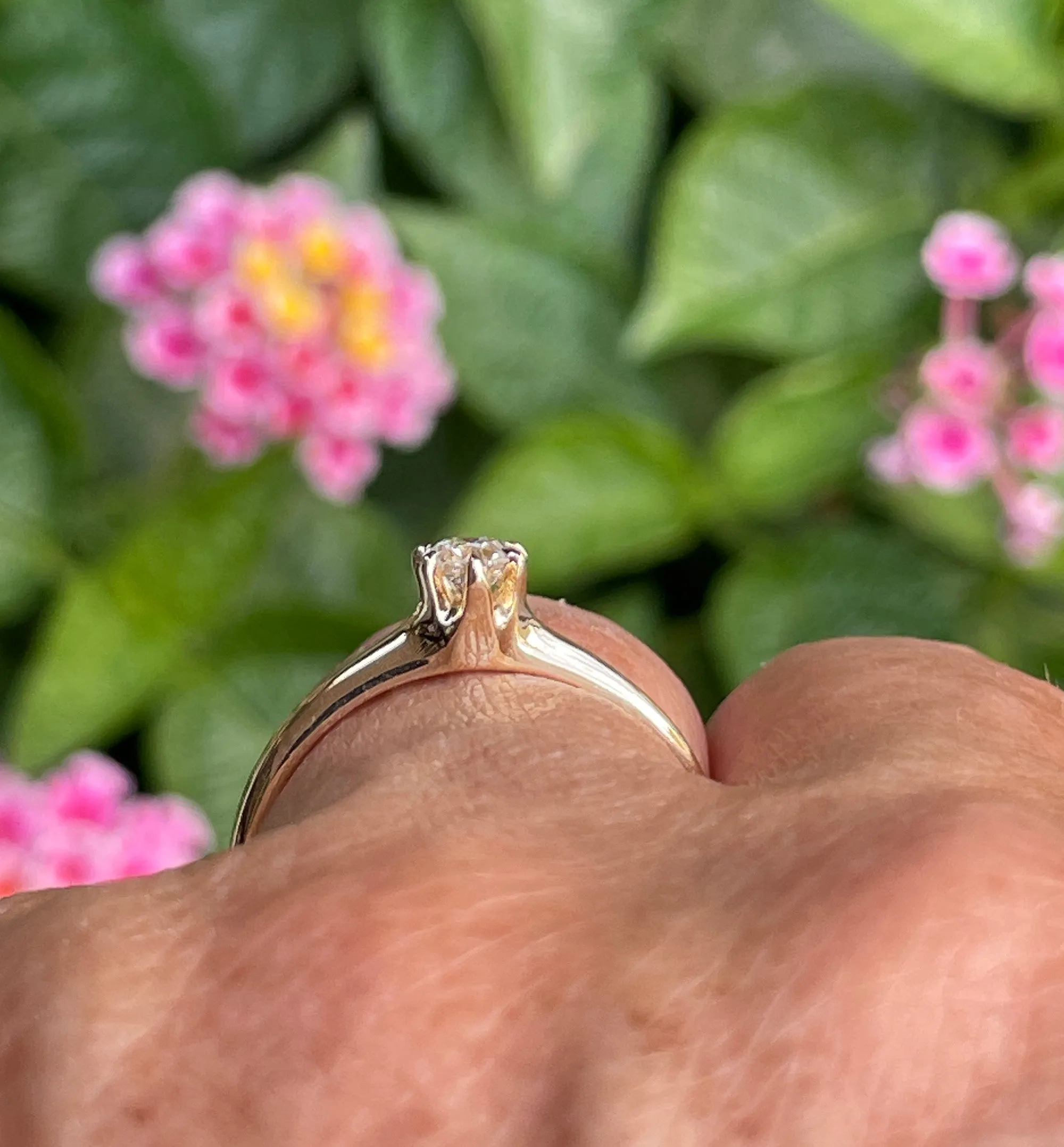 Victorian CIRCA 1890 Antique 0.26ct Old European Diamond Solitaire Engagement 14k Rose Gold Ring