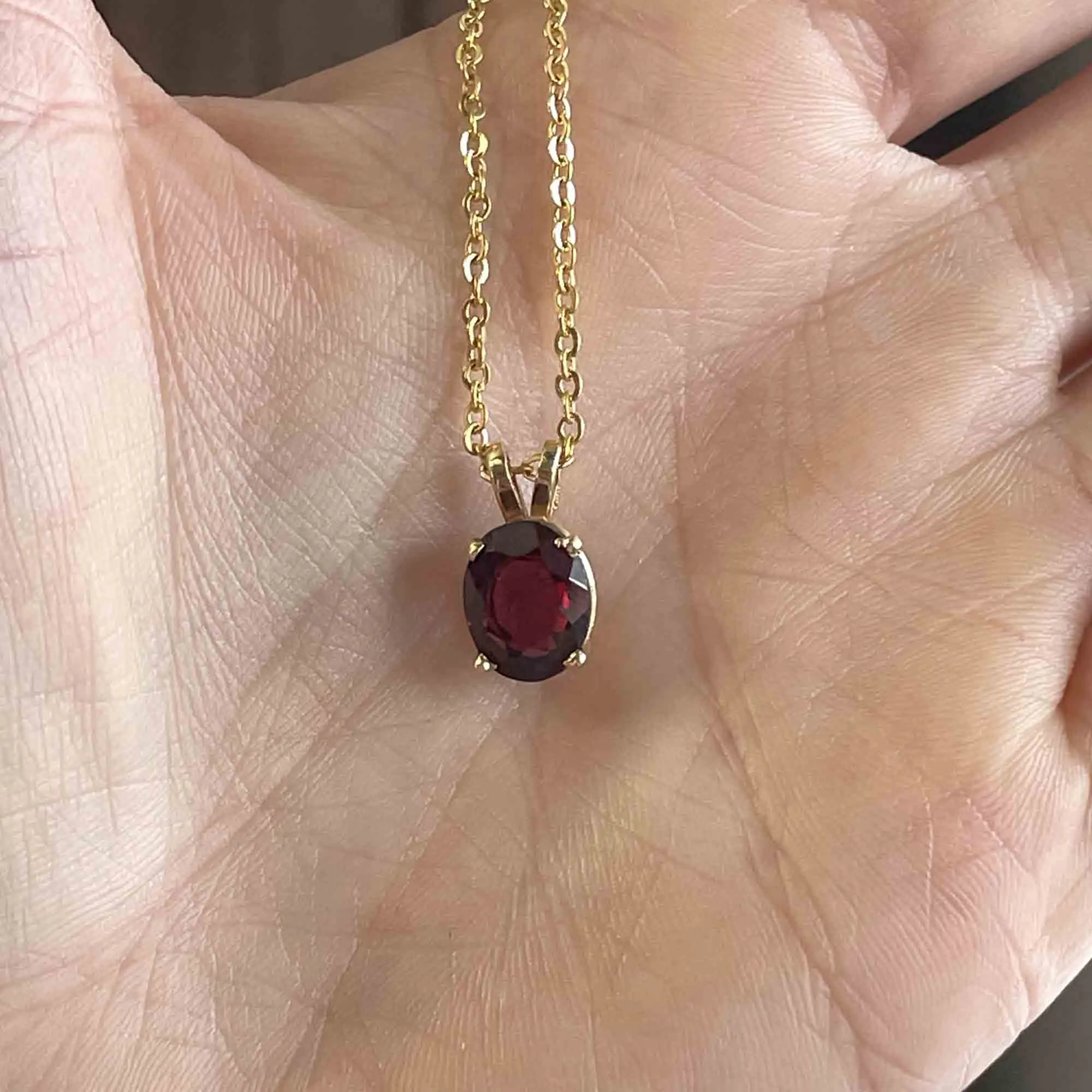 Vintage 14K Gold Garnet Solitaire Pendant Necklace