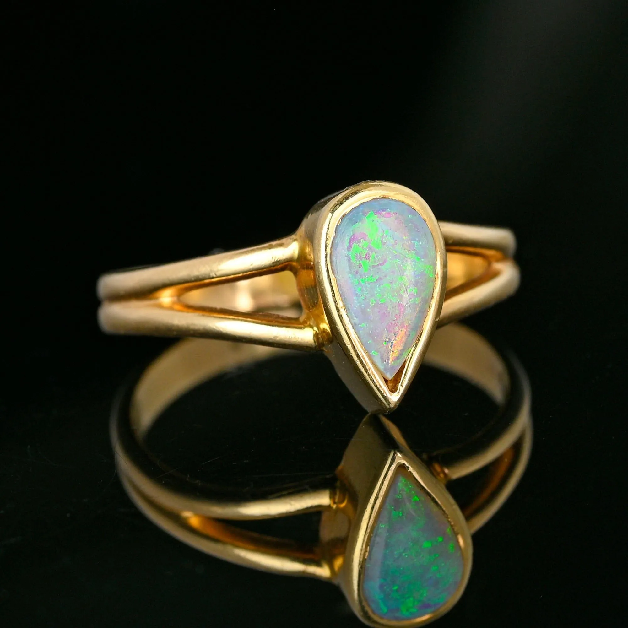 Vintage 14K Gold Split Shoulders Pear Cut Opal Ring