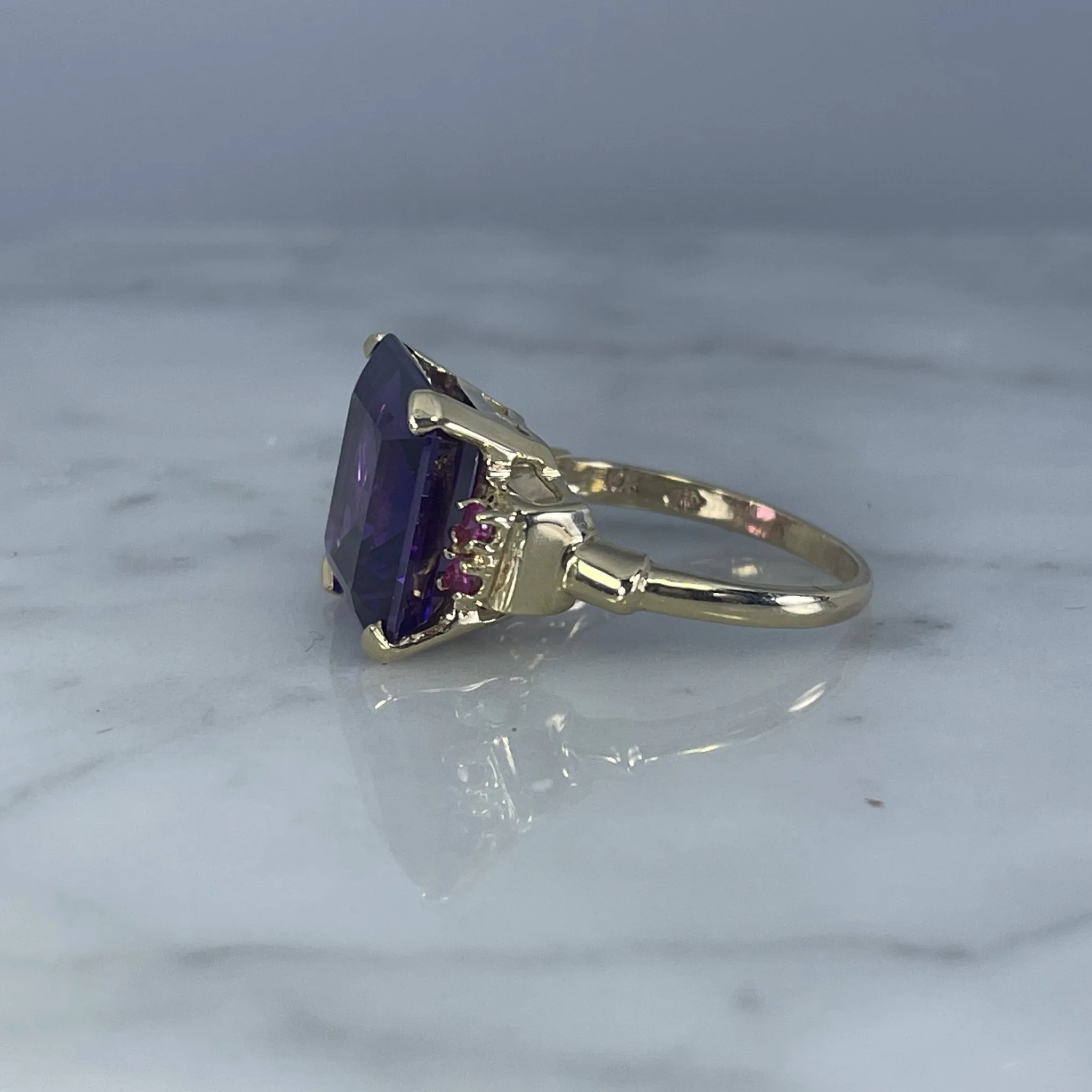 Vintage Purple Sapphire and Ruby Statement Ring in a 10k Yellow Gold. 1970s Sustainable Estate Jewelry.