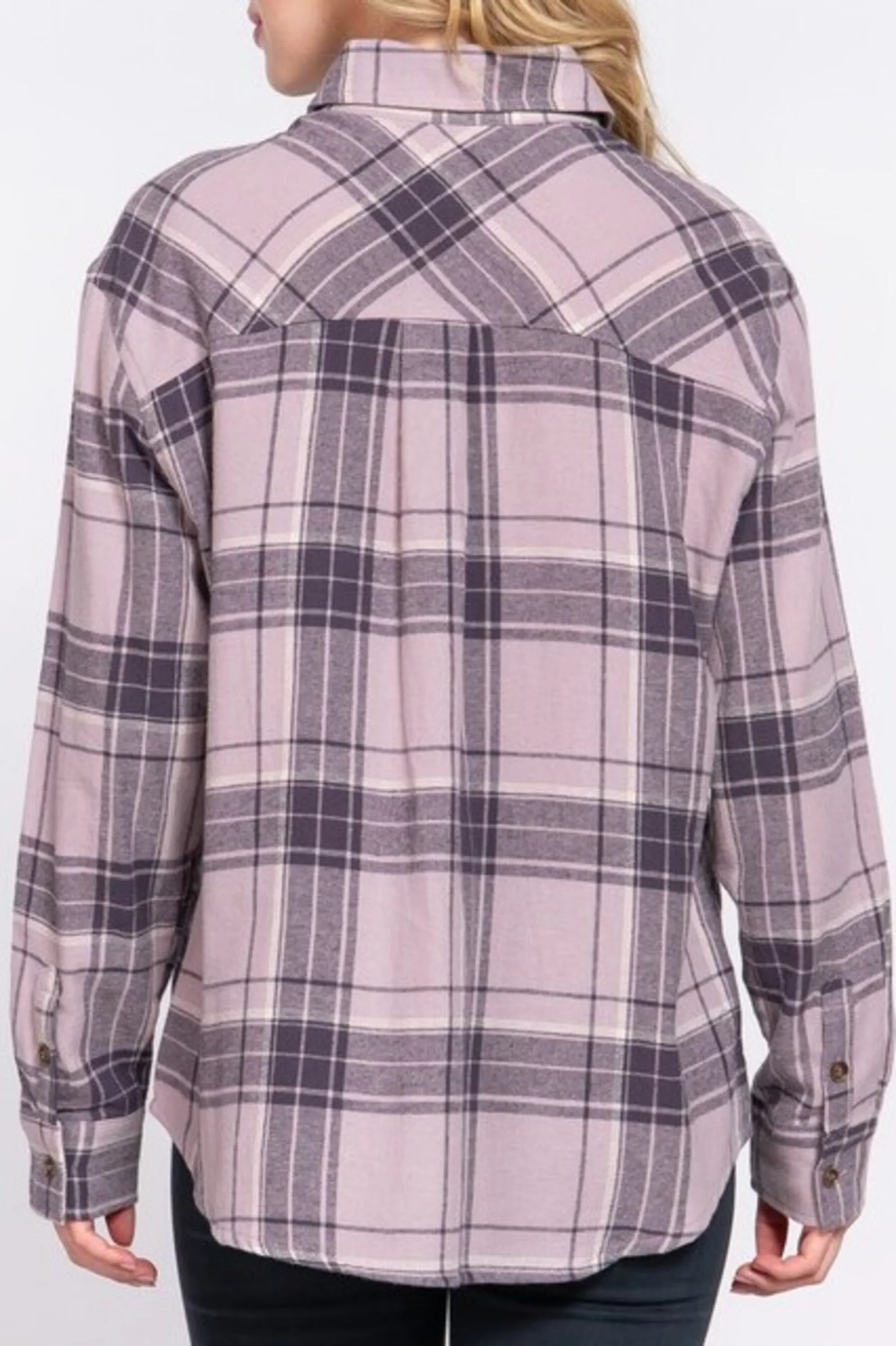 Women's Long sleeve notched collar plaid shirt