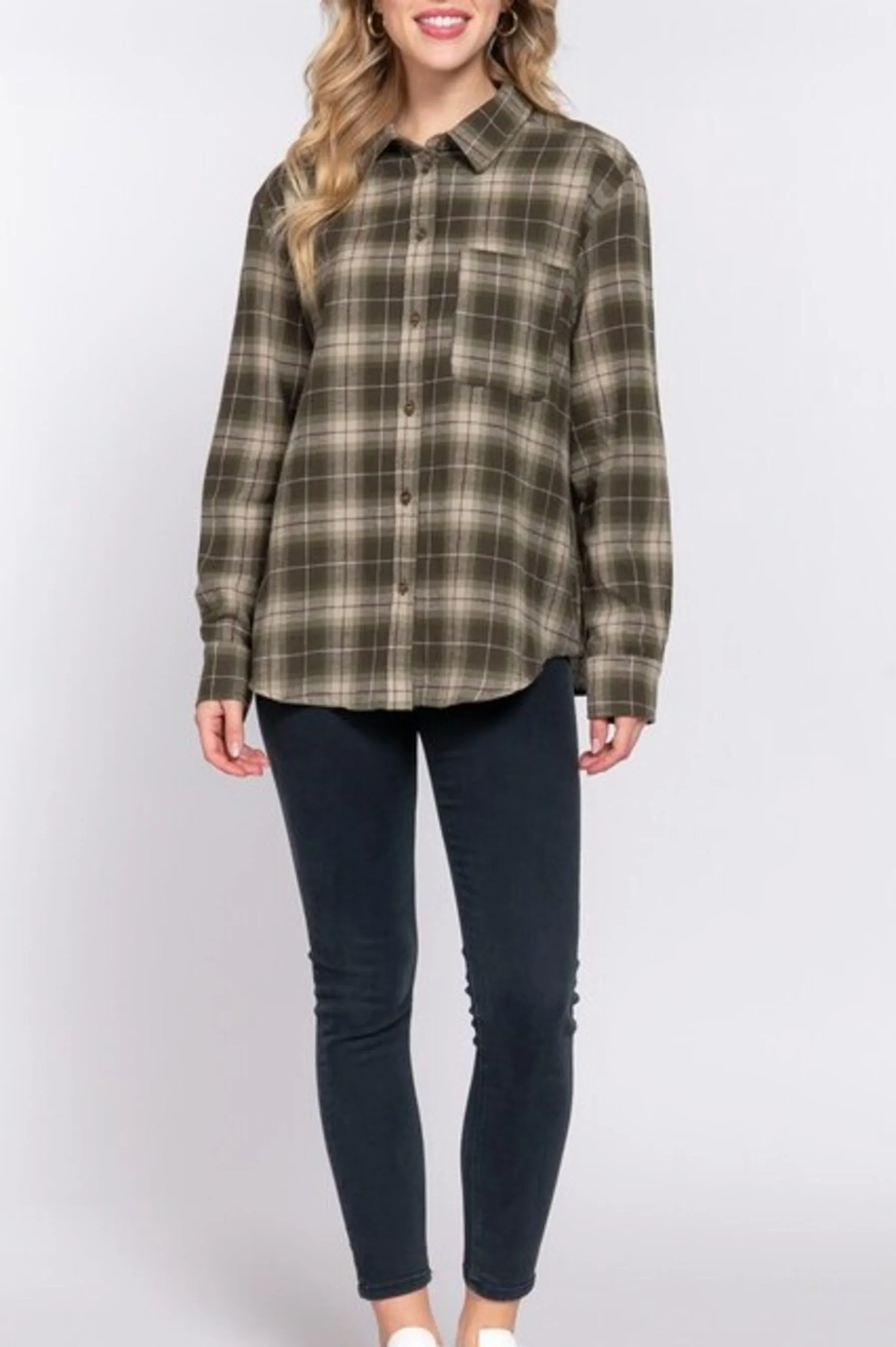 Women's Long sleeve notched collar plaid shirt