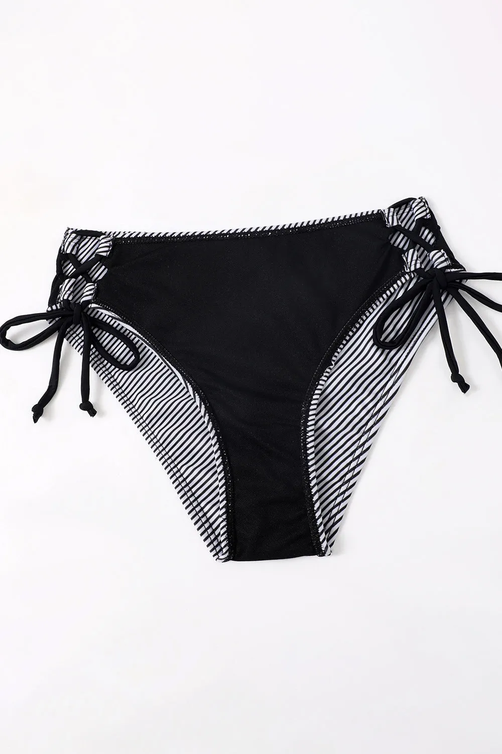 Zweiteiliges Bikini-Set mit gerüschten Schnürsenkeln und breiten Trägern für den Sonnenuntergangsurlaub